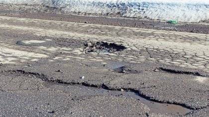 Депутат возмутилась состоянием дороги в селе Карагандинской области