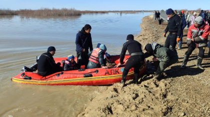 111 жителей затопленного села спасли в Актюбинской области