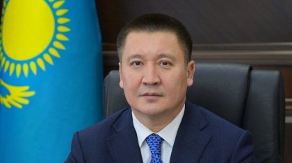 «За нами куратора закрепили из КНБ»: Асаин Байханов обратился к казахстанцам