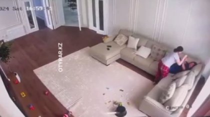 Видео жестокого избиения подростка матерью попало в Сеть