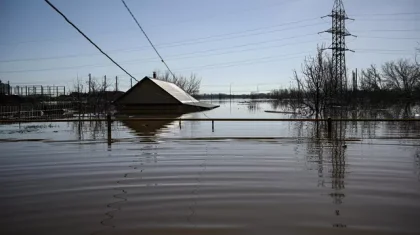 Уровень воды в реке Урал в Оренбурге достиг исторического рекорда