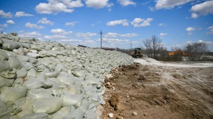 100 км защитных дамб построено вдоль реки Жайык в ЗКО