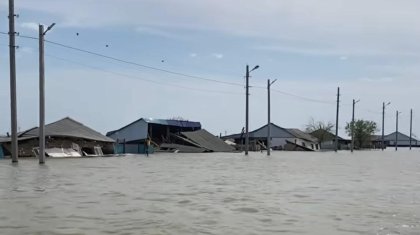 Большая часть домов ушла под воду в селе Актюбинской области (ВИДЕО)