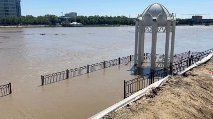 Критическую отметку превысил уровень воды в реке Урал в Атырау (ВИДЕО)