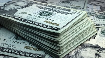 «Госслужащий» требовал у иностранной компании 180 млн долларов в Астане