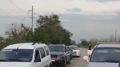 Не проедет скорая и пожарные: жители Алматинской области требуют открыть им дорогу (ВИДЕО)
