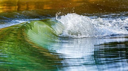 Жителям четырех сел ограничат подачу воды из-за потопа на дороге в Атырау