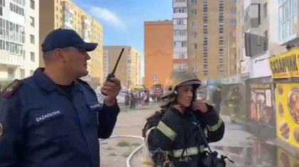 Кафе на цокольном этаже жилого дома горело в Астане (ВИДЕО)
