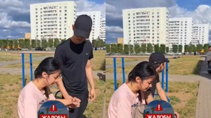 Заплаканную девушку успокаивали прохожие в Астане (ВИДЕО)