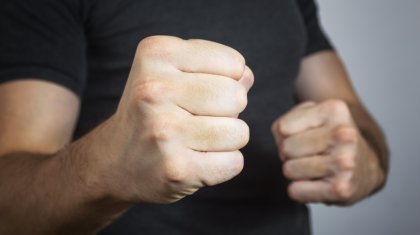 Жителя Актобе отправили в психбольницу после нападения на охранника