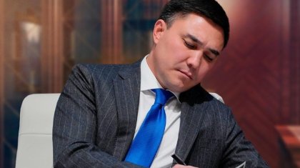 «Э, голос не повышай»: аким Шымкента поставил на место полицейского (ВИДЕО)