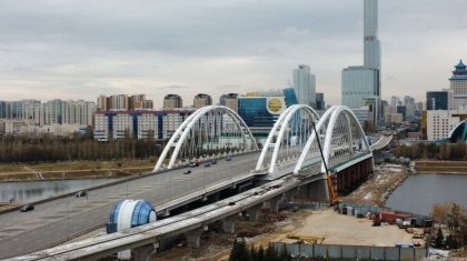 Строительство LRT в Астане: вантовый мост появился рядом с Домом министерств