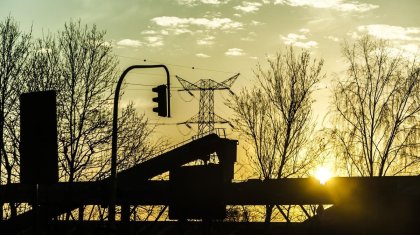 Значительные потери энергетических и водных ресурсов происходят в Казахстане, заявил депутат