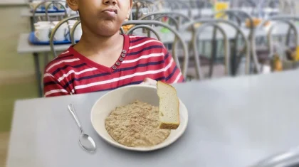 Мы не можем кормить школьников дешевыми продуктами – Токаев