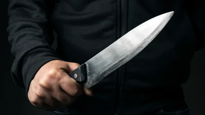 Иностранец жестоко расправился с полицейским в Алматы