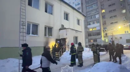 Три человека едва не сгорели заживо в детском театре Астаны (ВИДЕО)