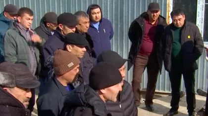«Каждый день завтраками кормят»: водителям автобусов задолжали 100 млн тенге в Алматы