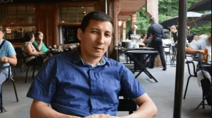 Избивавшего жену экс-дипломата Сакена Мамаша взяли под стражу