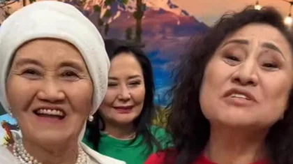 «Хочу быть как она»: бабушка покорила Казнет безупречным английским (ВИДЕО)