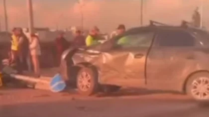 Chevrolet протаранил светофор после аварии на перекрестке в Астане (ВИДЕО)