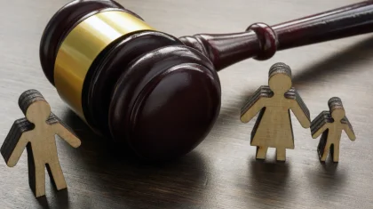 Задолжавших своим детям по 20 млн тенге получили судимость в Туркестанской области