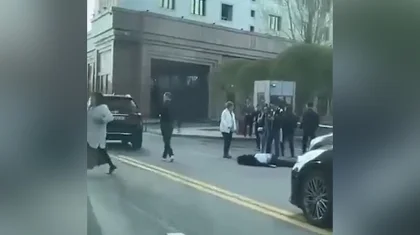 Мужчину сбили на дороге у Дома министерств в Астане (ВИДЕО)