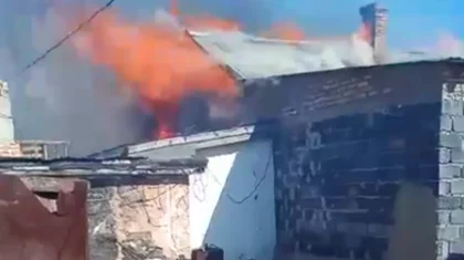Трое детей едва не сгорели заживо в Карагандинской области (ВИДЕО)