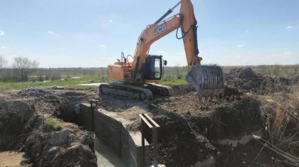 Каналы в 7 областях Казахстана очищают для прохождения воды в поливной сезон