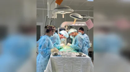 Родившемуся с пороками развития органов ребенку провели несколько сложных операций в Шымкенте