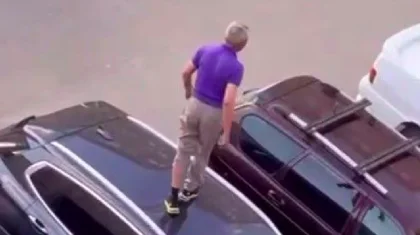 Пьяный дебошир погнул дорогую иномарку и оказался за решеткой в Атырау
