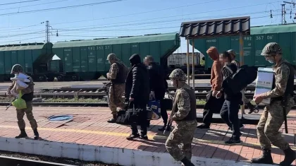 Скрывавшегося больше 20 лет казахстанца экстрадировали из России (ВИДЕО)