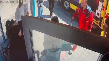 Звали на помощь из автобуса: полицейский спас подростка в Жезказгане (ВИДЕО)