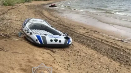Семью с тремя детьми унесло на лодке на водохранилище в области Абай