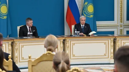Токаев: Казахстан готов экспортировать в Словакию нефть, газ, уран, продукты