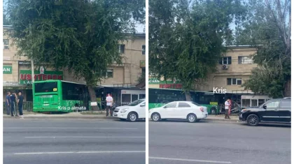 Пассажирский автобус столкнулся с автомобилем и врезался в дом в Алматы
