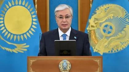 Токаев наградил работников казахстанских СМИ