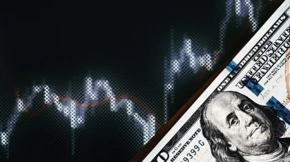 Доллар подорожал на 2 тенге на биржевых торгах