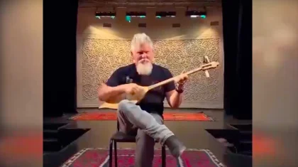 Кюй «Казахстан» на домбре от австралийца восхитил соцсети (ВИДЕО)