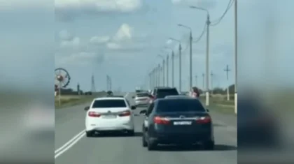 Водители свадебного автокортежа устроили экстремальное шоу в Экибастузе (ВИДЕО)