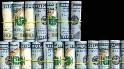 Доллар подорожал еще на 3 тенге на биржевых торгах