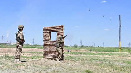 Охотники за дронами: казахстанские военные учатся сбивать беспилотники (ВИДЕО)