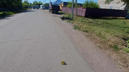 Мужчина на электроскутере попал под грузовик в Акмолинской области