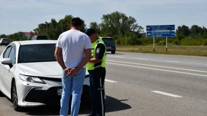 За сутки на трассах Акмолинской области задержали 16 нелегальных таксистов (ВИДЕО)