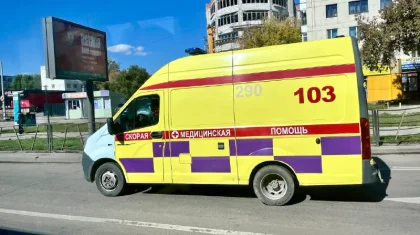 Ребенок попал под колеса машины в Актобе (ВИДЕО)