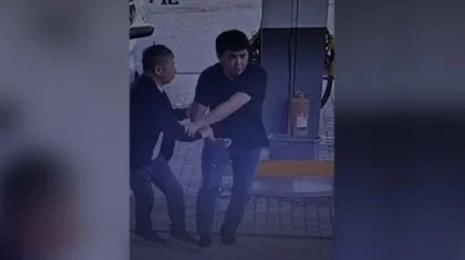Вынесли приговор мужчине, напавшему на мотоциклиста-иностранца на АЗС в Мерке