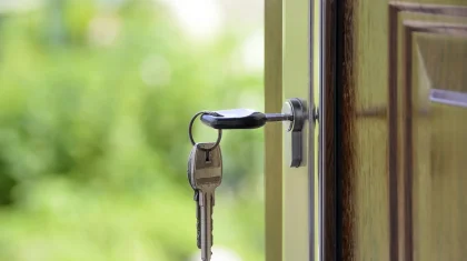 Женщина выдала себя за госслужащую и получила квартиру в Таразе