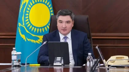 Бектенов потребовал ускорить реконструкцию пунктов пропуска и наказать виновных