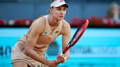Елена Рыбакина стартовала с победы на турнире в США