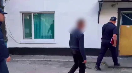 «Это моя территория»: мужчина с ножом и громкими угрозами попал под суд в Семее (ВИДЕО)