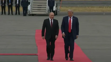 Встреча Путина и Трампа началась на Аляске